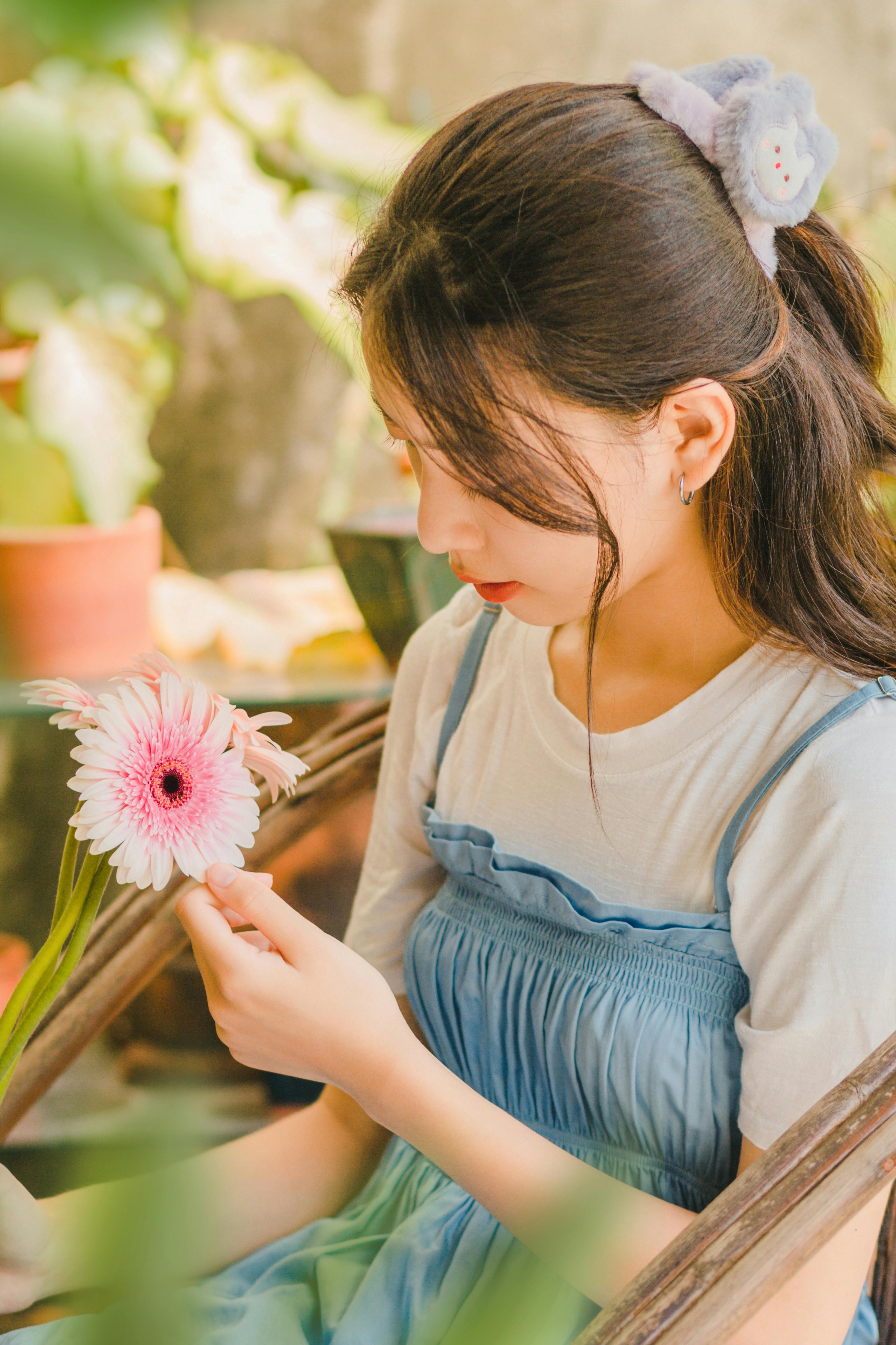 图集配图：网络热议背景氛围