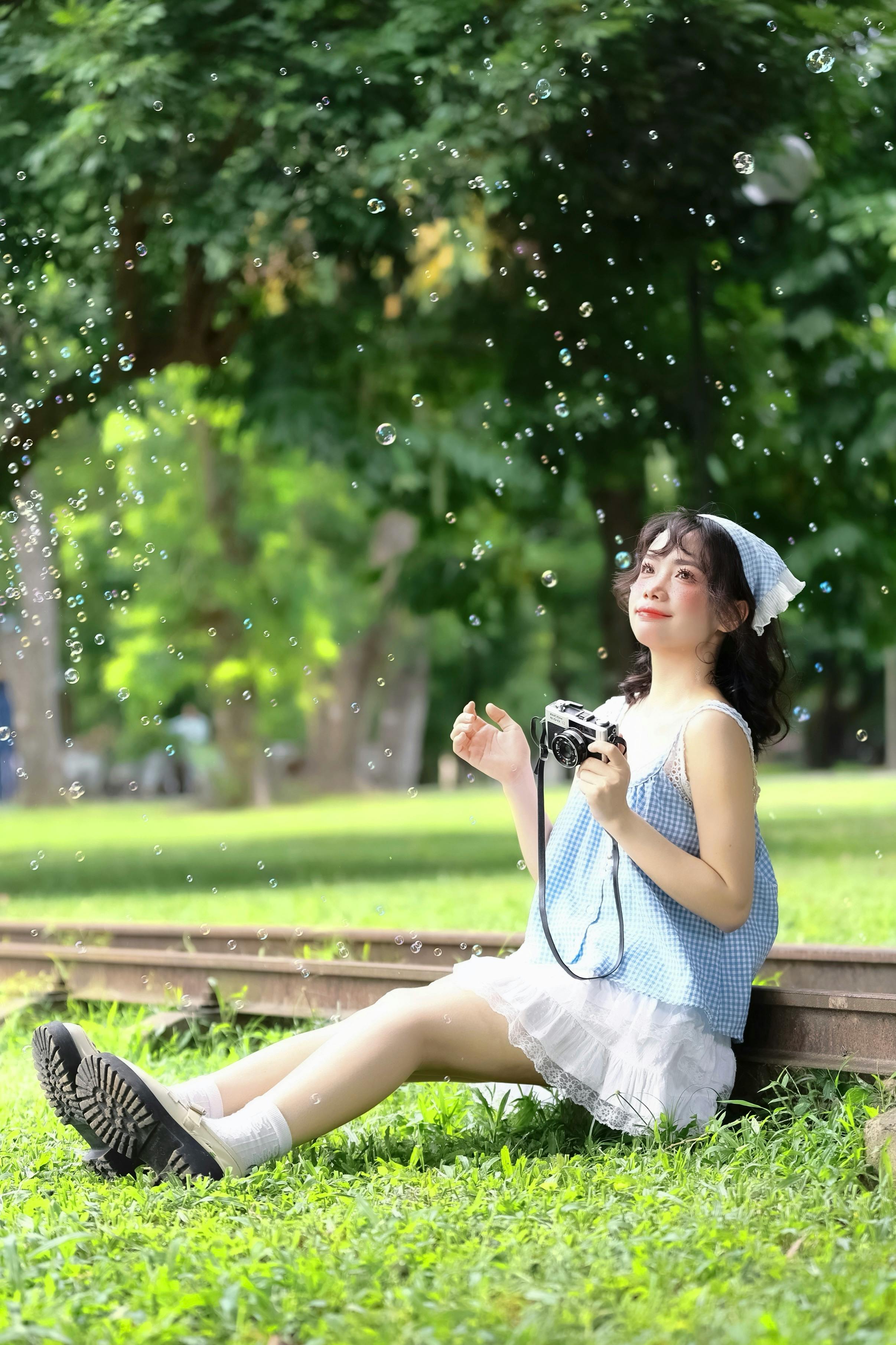 话题配图：讨论中的信息来源差异